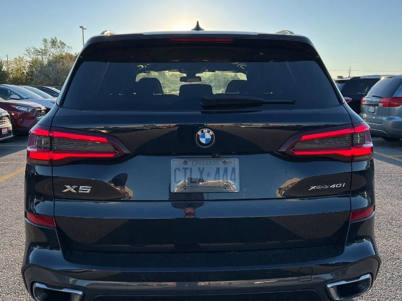 BMW X5 40i LAZER/HEADUP/NAVY/HARMAN KARDON/M ПАКЕТ, снимка 2 - Автомобили и джипове - 52879807