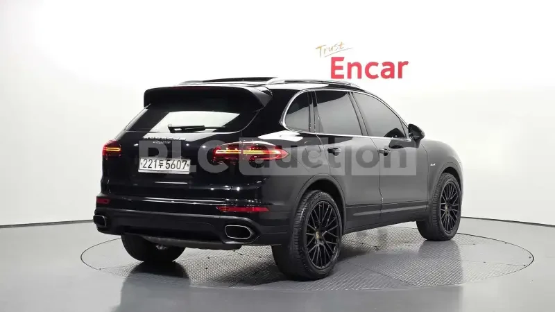Porsche Cayenne 3.0| ВЪЗДУХ| ПОДГРЕВ| ВКЛ. ТЕХНОТЕСТ, снимка 2 - Автомобили и джипове - 54669373