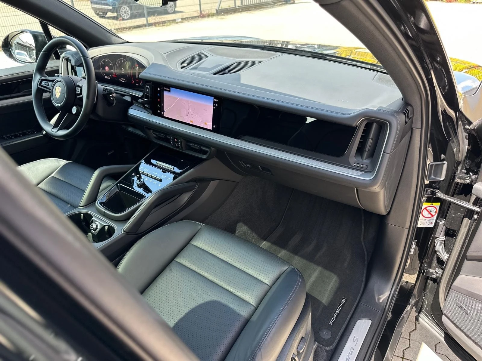 Porsche Cayenne S* DISTR* PANO* LED* BOSE* MEMORY*  - изображение 7