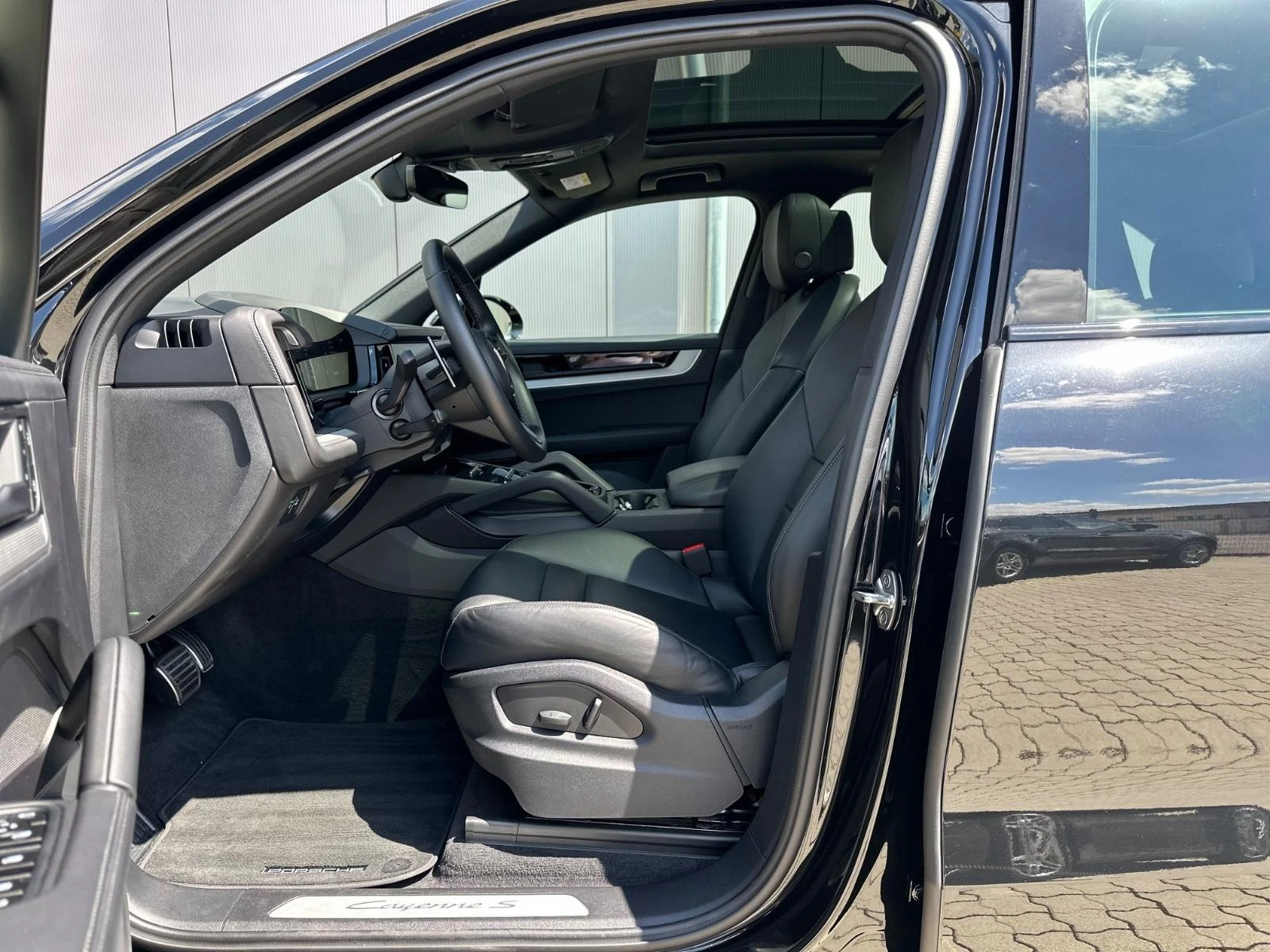 Porsche Cayenne S* DISTR* PANO* LED* BOSE* MEMORY*  - изображение 4