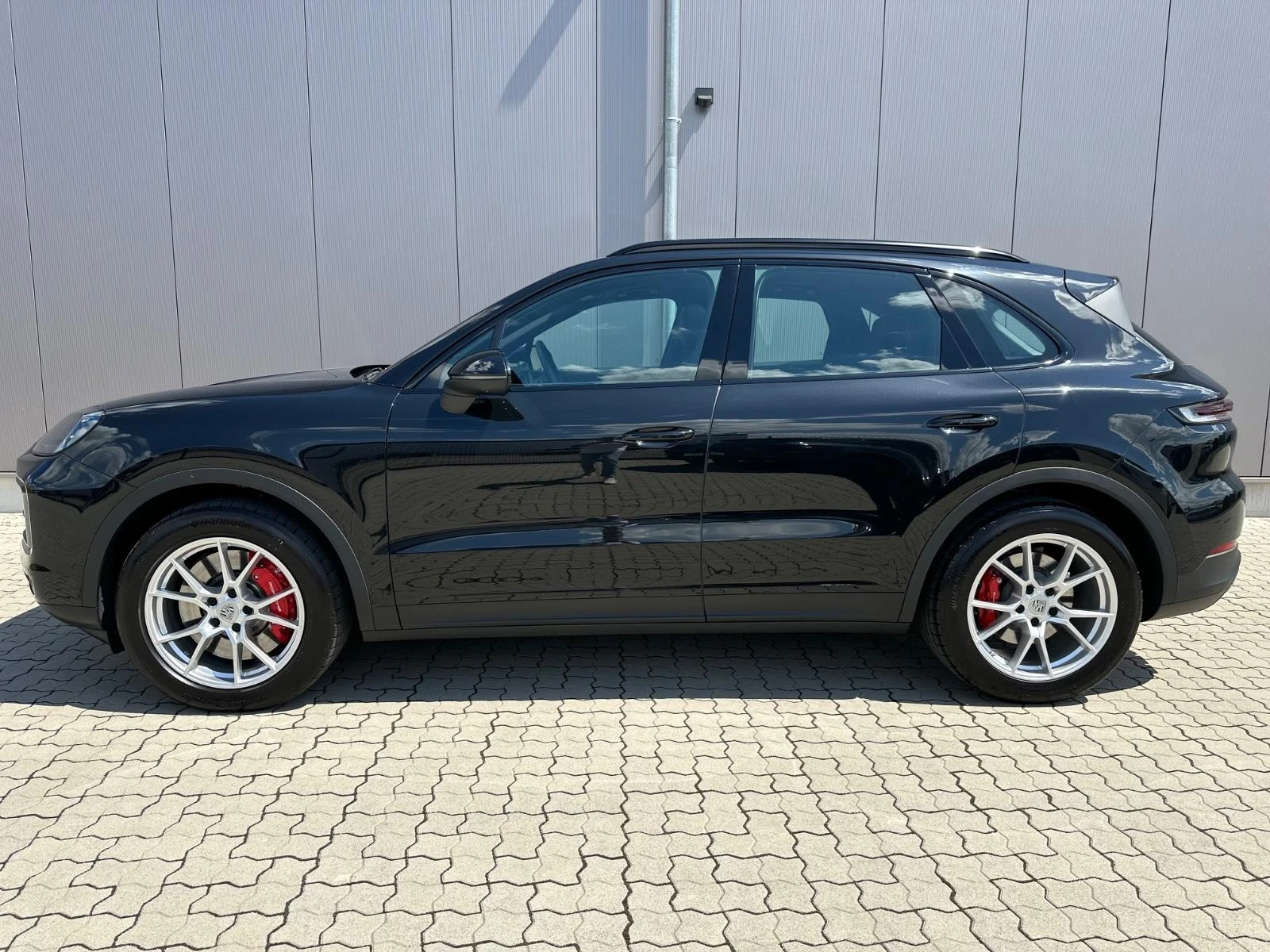 Porsche Cayenne S* DISTR* PANO* LED* BOSE* MEMORY*  - изображение 2