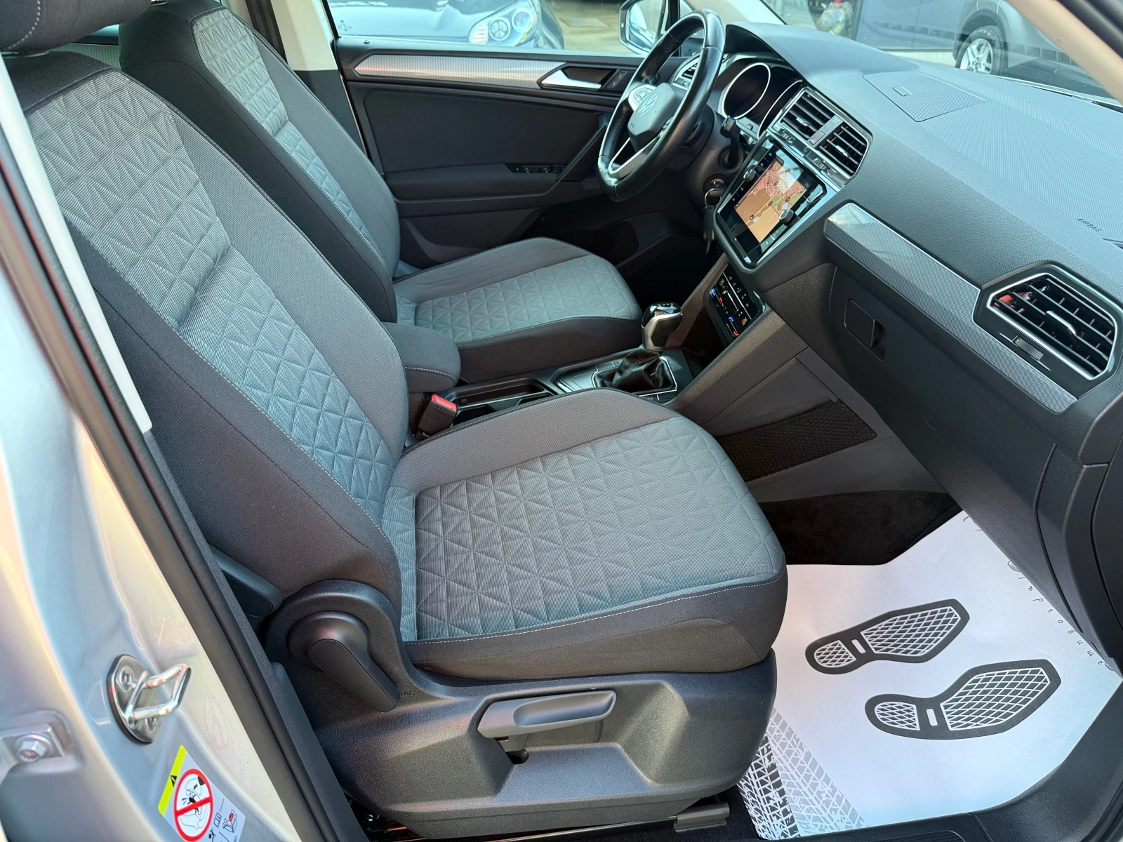 VW Tiguan 2.0 AVTOMAT LED KAMERA - изображение 9