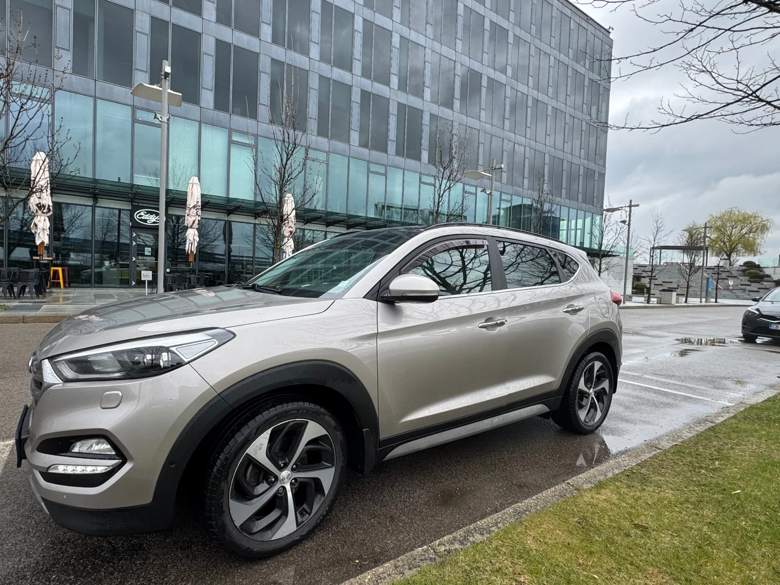 Hyundai Tucson, снимка 15 - Автомобили и джипове - 53893570