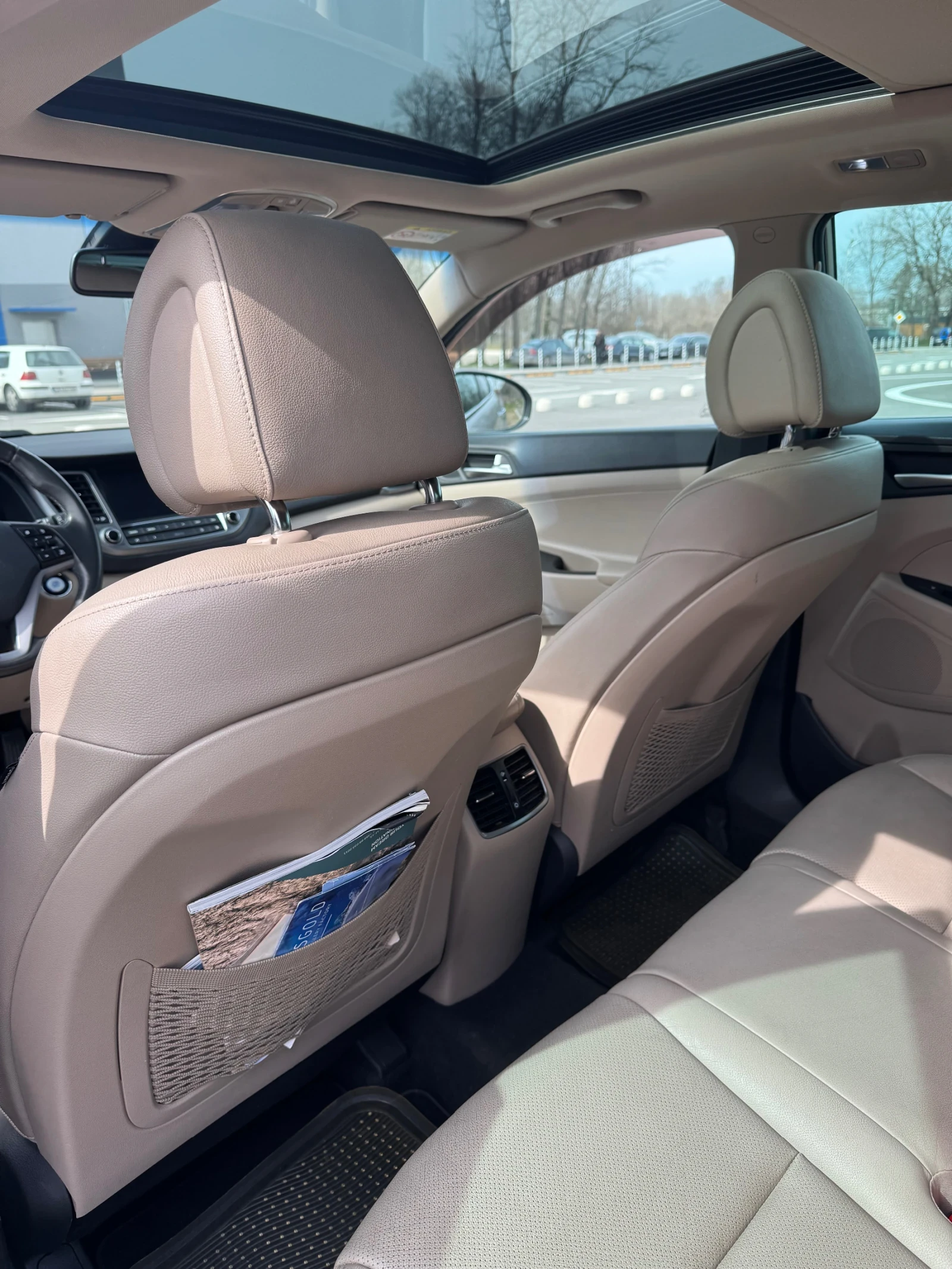 Hyundai Tucson, снимка 13 - Автомобили и джипове - 53893570