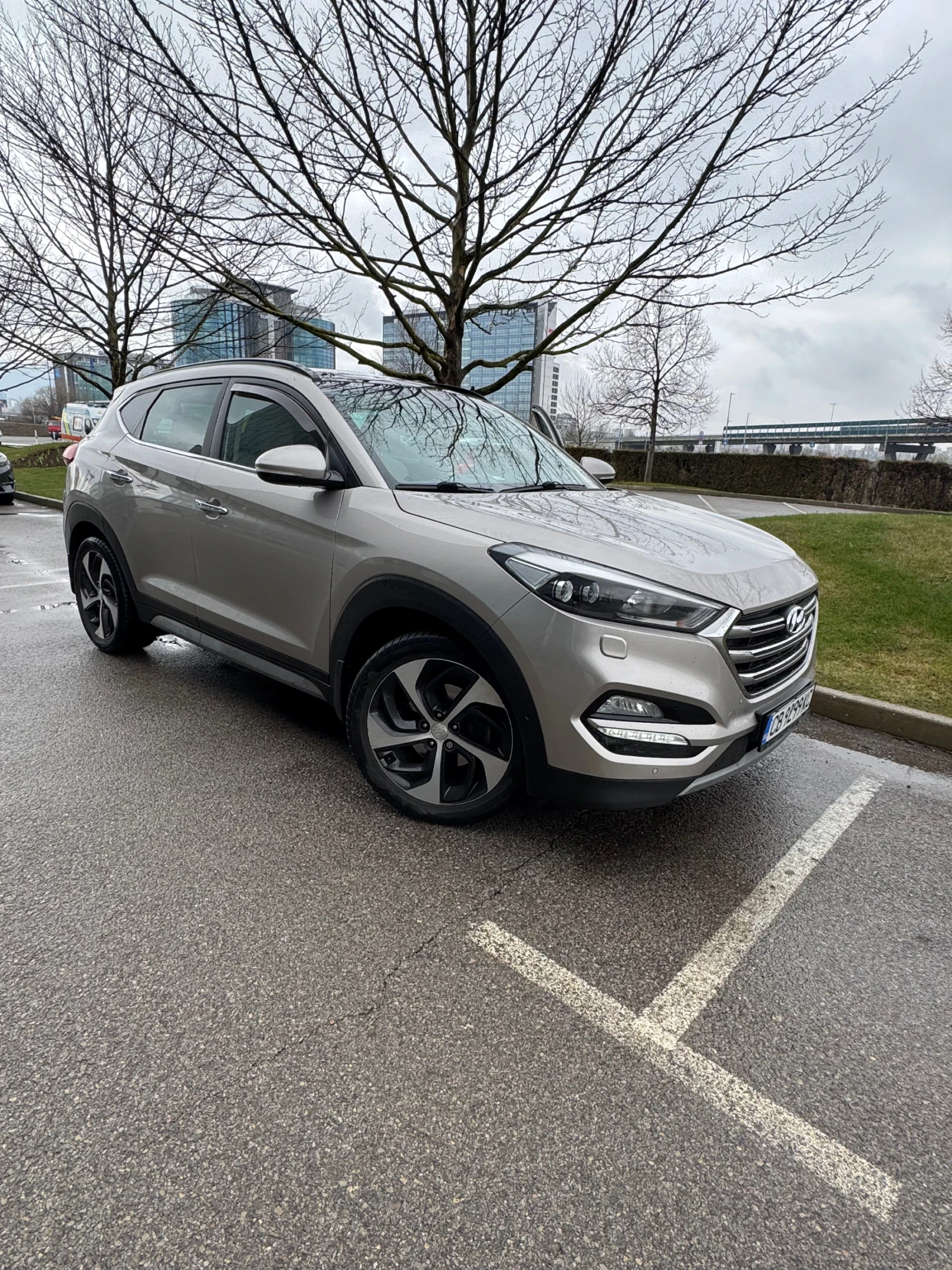 Hyundai Tucson, снимка 11 - Автомобили и джипове - 53893570