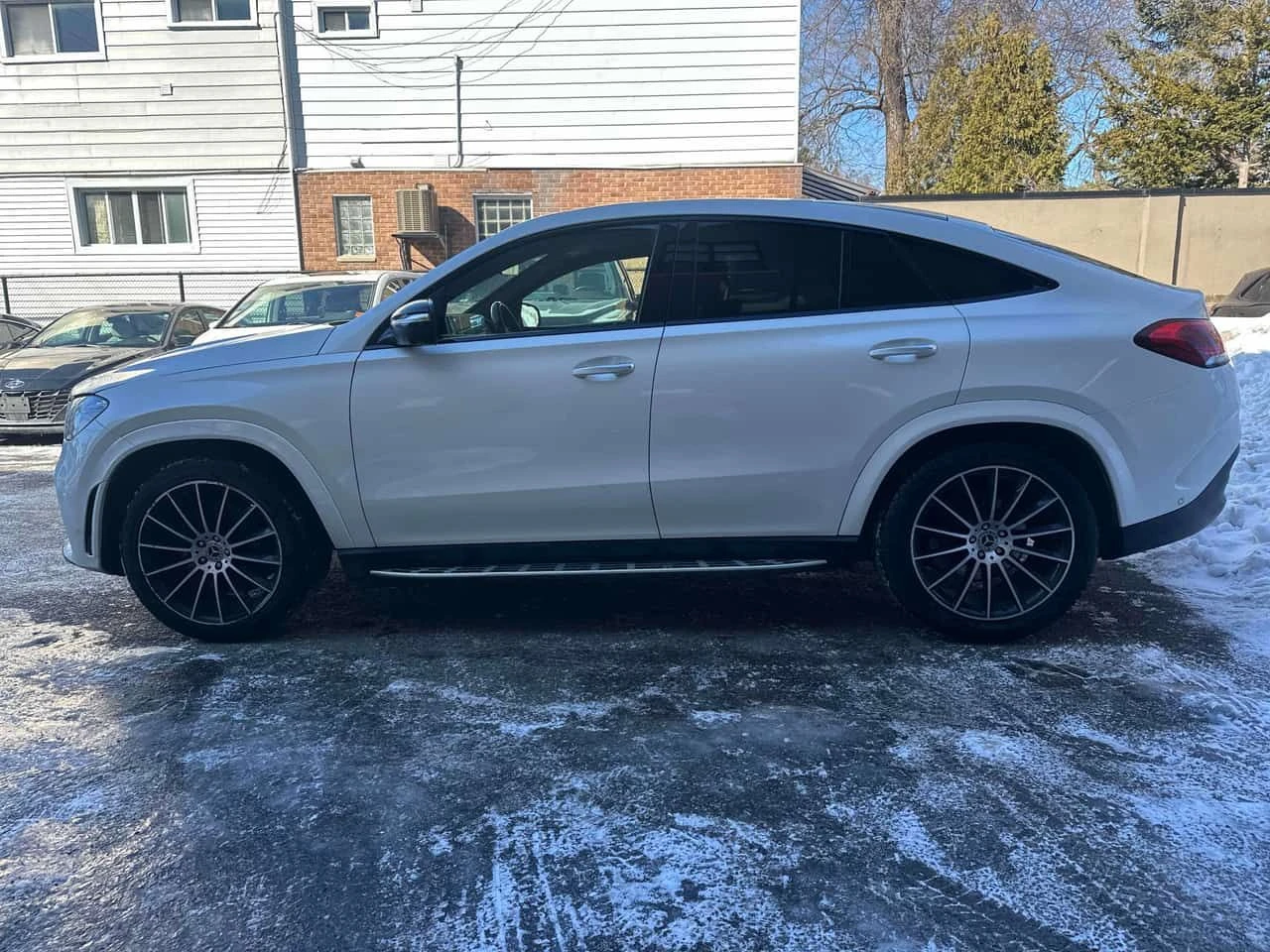 Mercedes-Benz GLE 450 * CARFAX * Дистроник * Хед-Ъп * Airmatic * , снимка 2 - Автомобили и джипове - 53836112