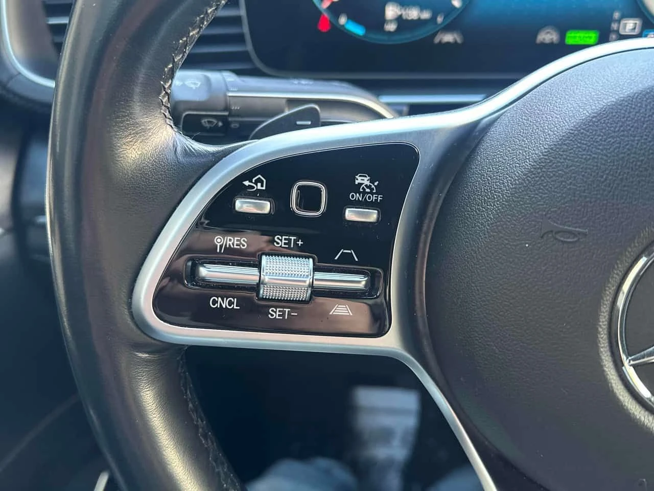 Mercedes-Benz GLE 450 * CARFAX * Дистроник * Хед-Ъп * Airmatic * , снимка 10 - Автомобили и джипове - 53836112