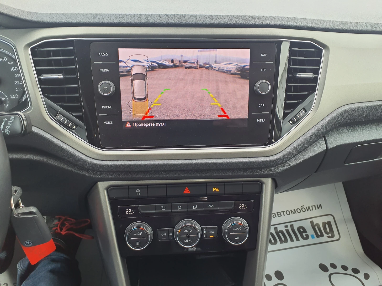 VW T-Roc 2.0TDI-107000км NOVA, снимка 17 - Автомобили и джипове - 54003724