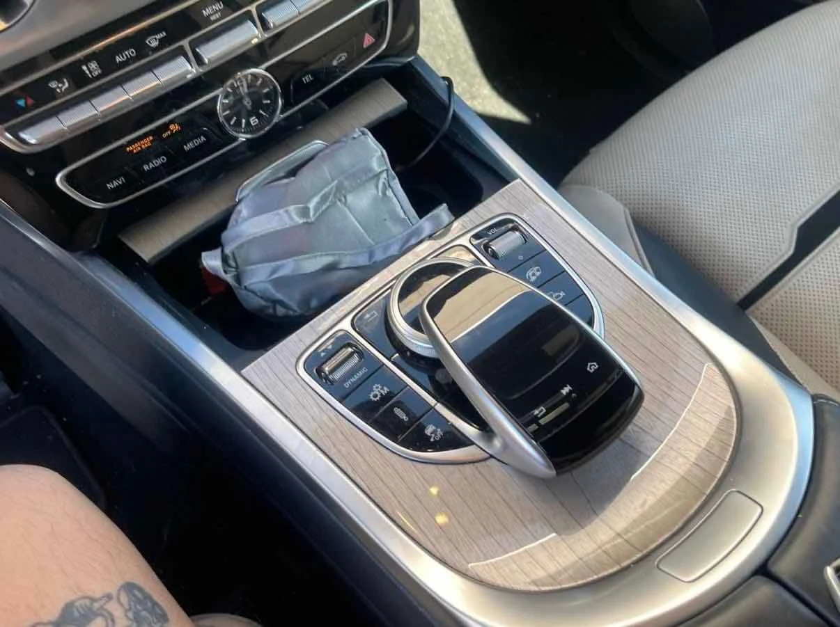 Mercedes-Benz G 63 AMG * CARFAX * ДИСТРОНИК * 360 КАМЕРА * , снимка 10 - Автомобили и джипове - 54445456