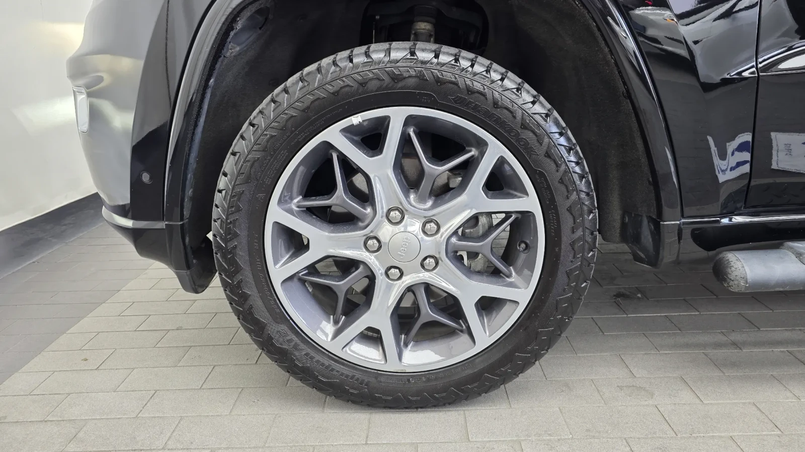 Jeep Grand cherokee OVERLAND, снимка 15 - Автомобили и джипове - 54465074