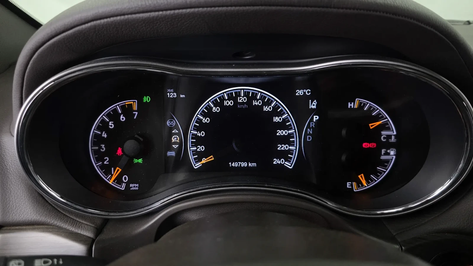 Jeep Grand cherokee OVERLAND, снимка 8 - Автомобили и джипове - 54465074
