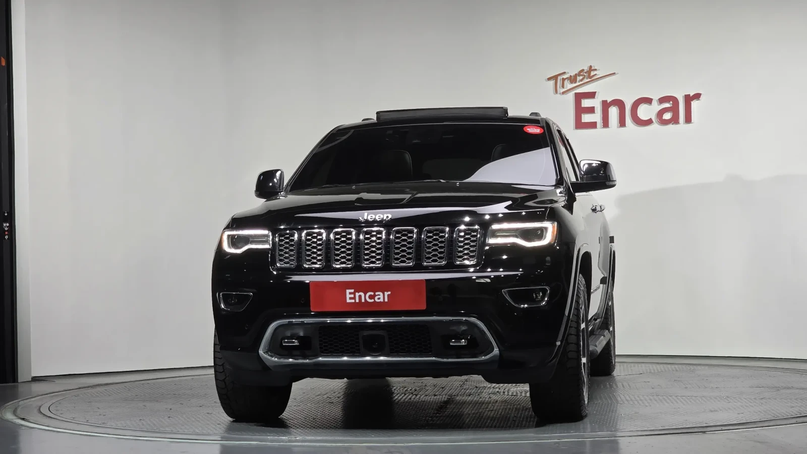 Jeep Grand cherokee OVERLAND, снимка 3 - Автомобили и джипове - 54465074