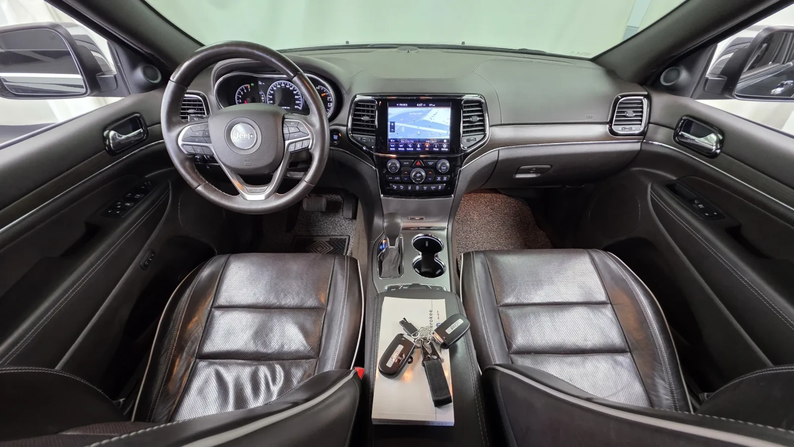 Jeep Grand cherokee OVERLAND, снимка 6 - Автомобили и джипове - 54465074
