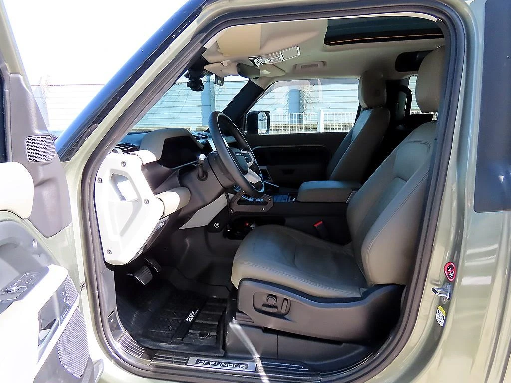 Land Rover Defender Defender 90 D250 SE, снимка 5 - Автомобили и джипове - 55591636