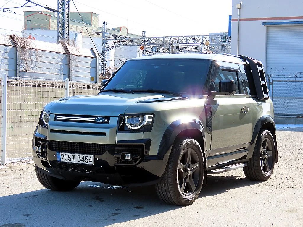 Land Rover Defender Defender 90 D250 SE, снимка 2 - Автомобили и джипове - 55591636