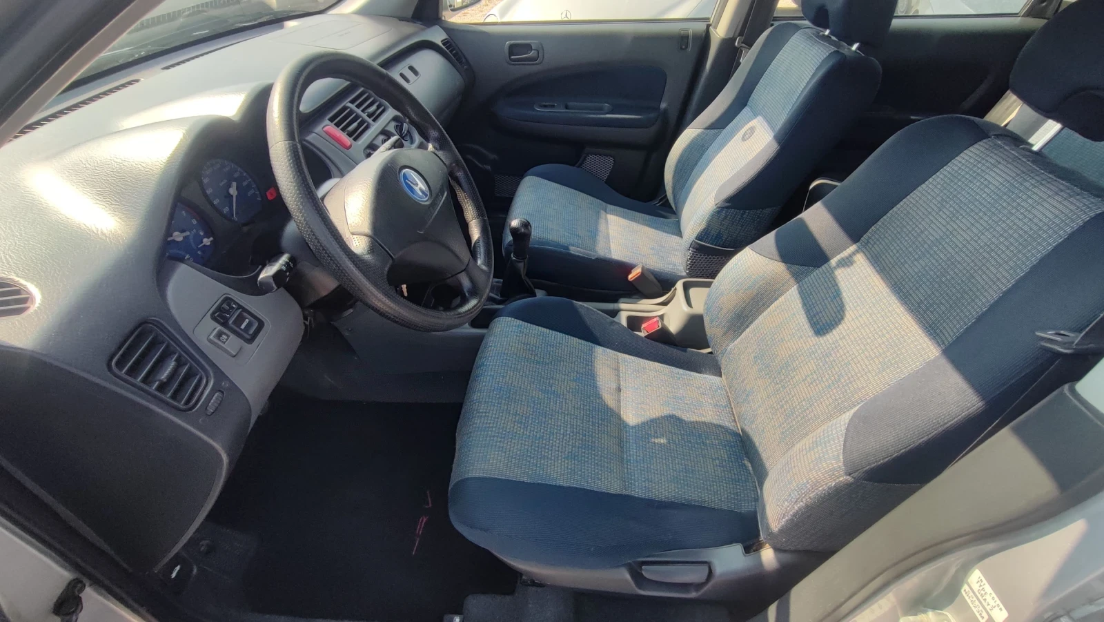 Honda Hr-v 1.6i 4x4, снимка 9 - Автомобили и джипове - 55768351