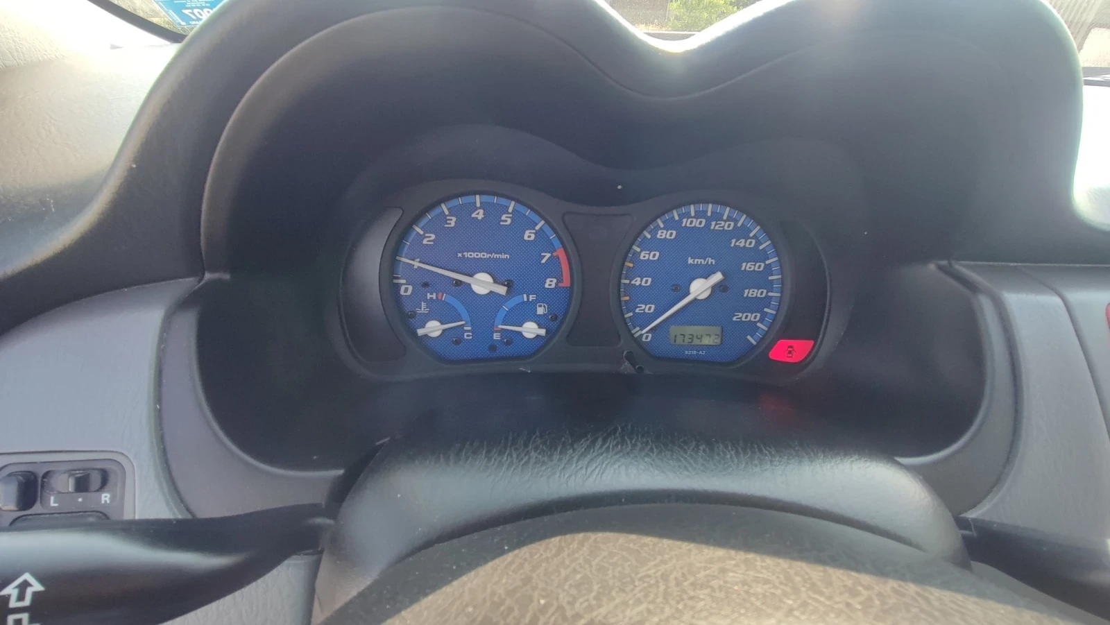 Honda Hr-v 1.6i 4x4, снимка 11 - Автомобили и джипове - 55768351