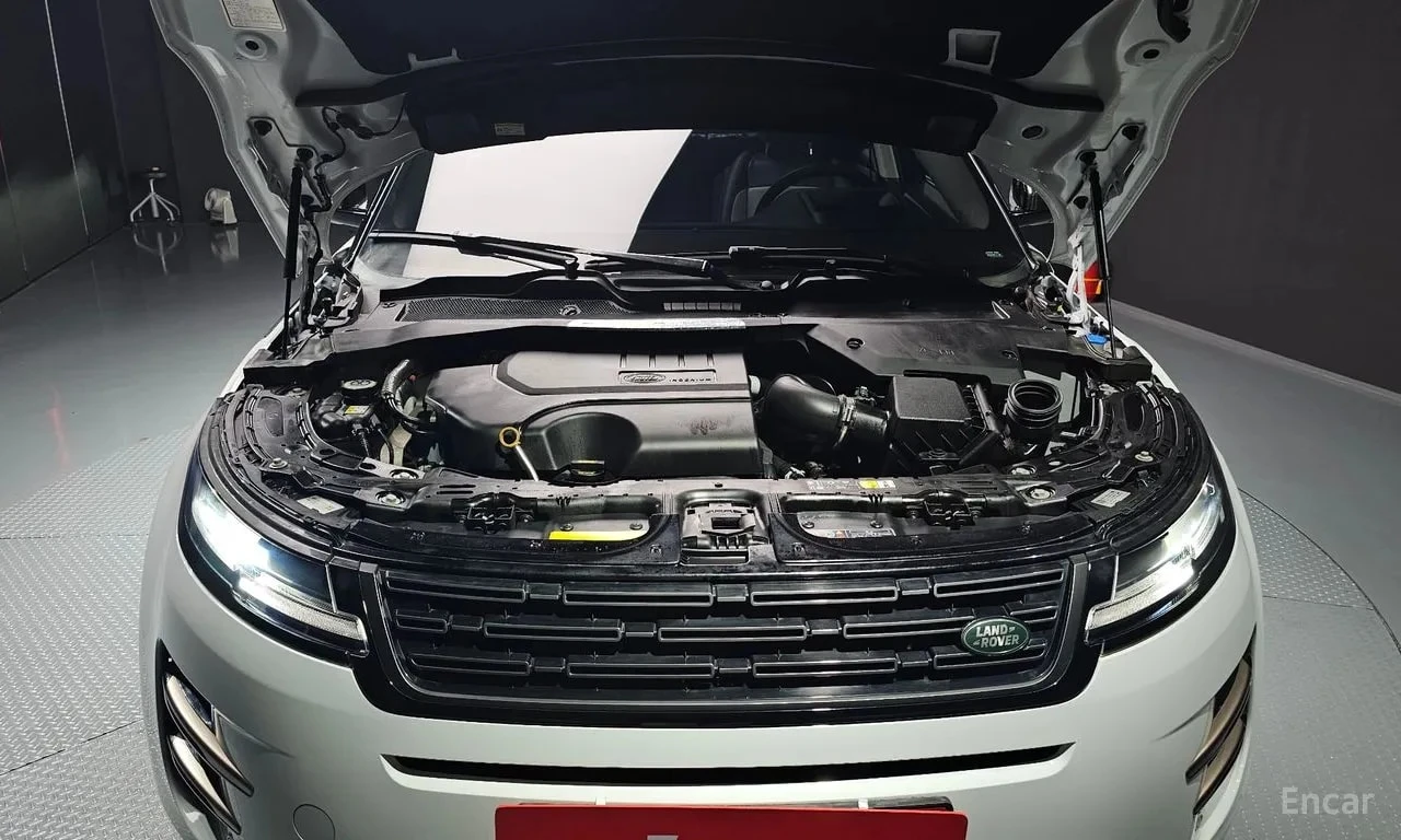 Land Rover Range Rover Evoque * P250 Dynamic SE * АВТОКРЕДИТ* , снимка 6 - Автомобили и джипове - 56085460