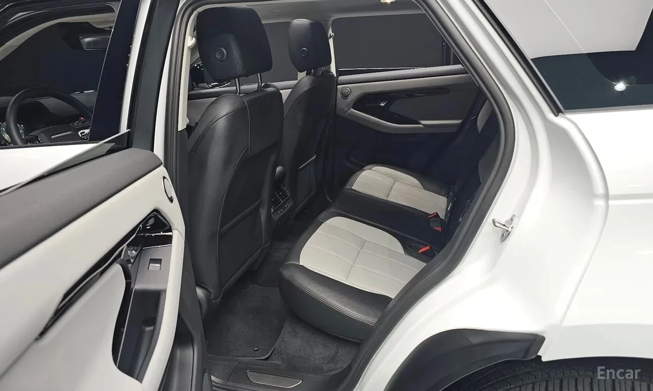 Land Rover Range Rover Evoque * P250 Dynamic SE * АВТОКРЕДИТ* , снимка 12 - Автомобили и джипове - 56085460
