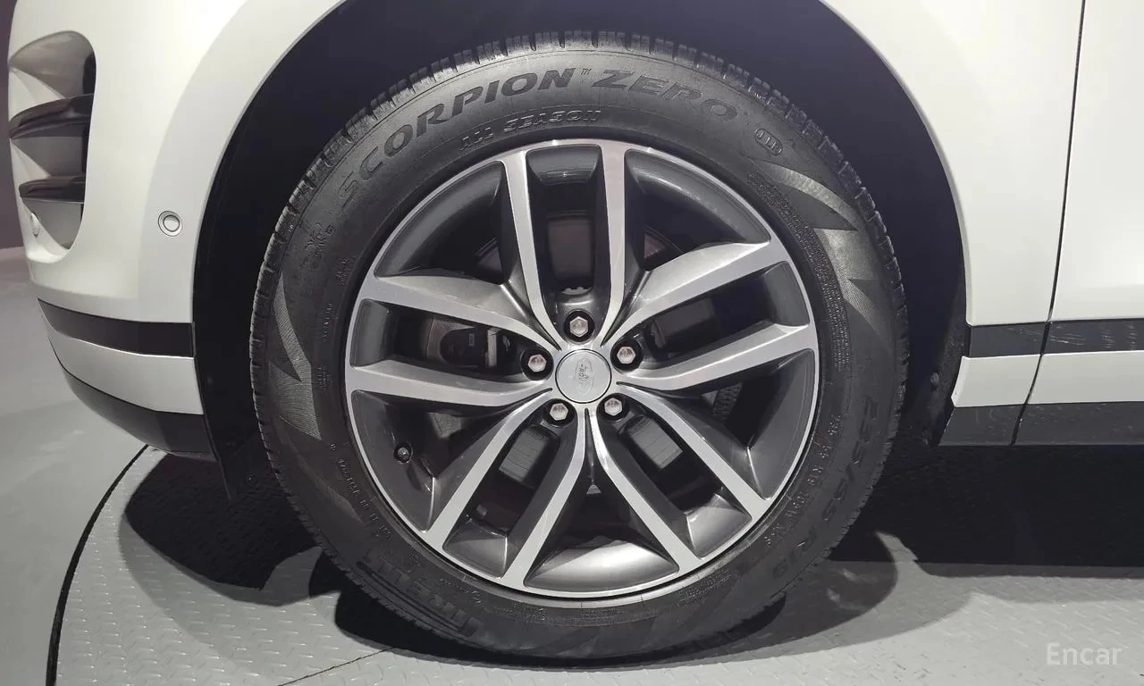 Land Rover Range Rover Evoque * P250 Dynamic SE * АВТОКРЕДИТ* , снимка 5 - Автомобили и джипове - 56085460