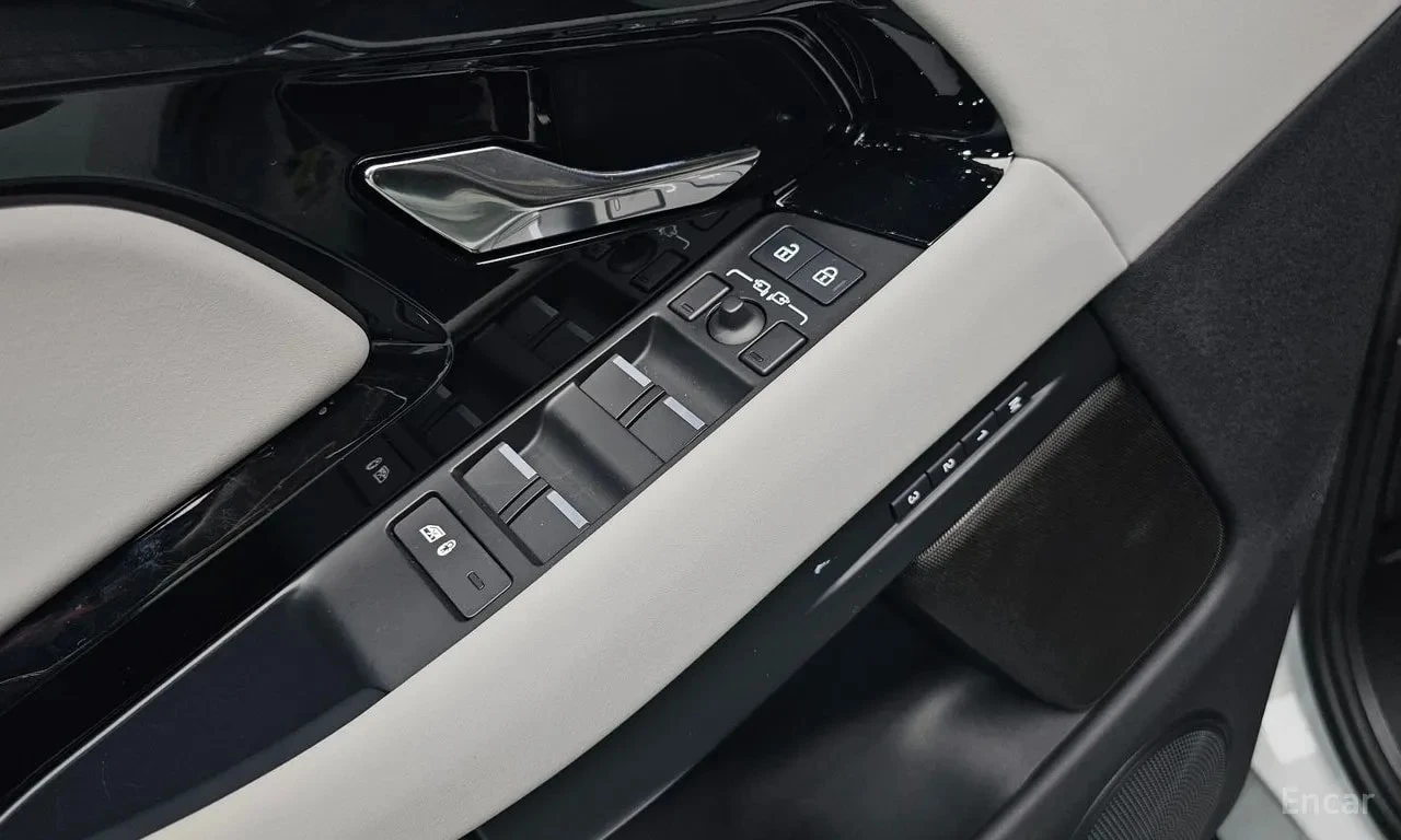 Land Rover Range Rover Evoque * P250 Dynamic SE * АВТОКРЕДИТ* , снимка 17 - Автомобили и джипове - 56085460