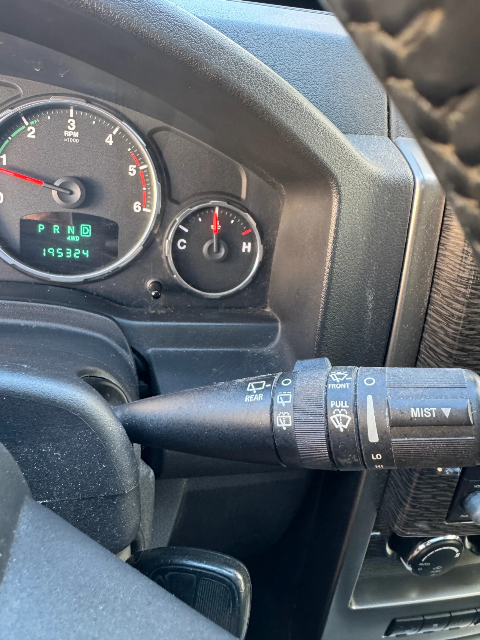 Jeep Cherokee, снимка 13 - Автомобили и джипове - 56346231