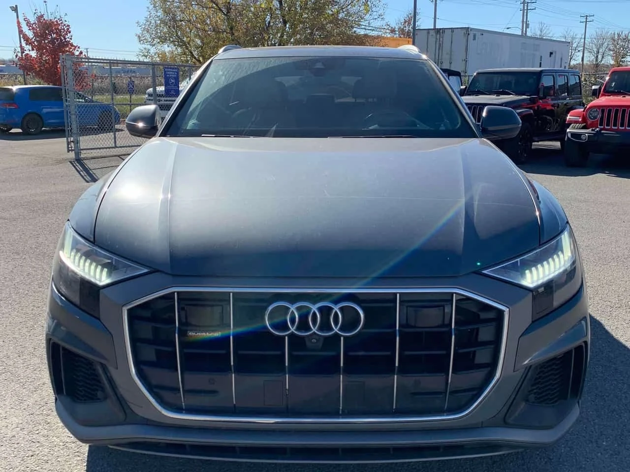Audi Q8 * Technik * CARFAX * ЦЕНА ДО БГ, снимка 3 - Автомобили и джипове - 56660023
