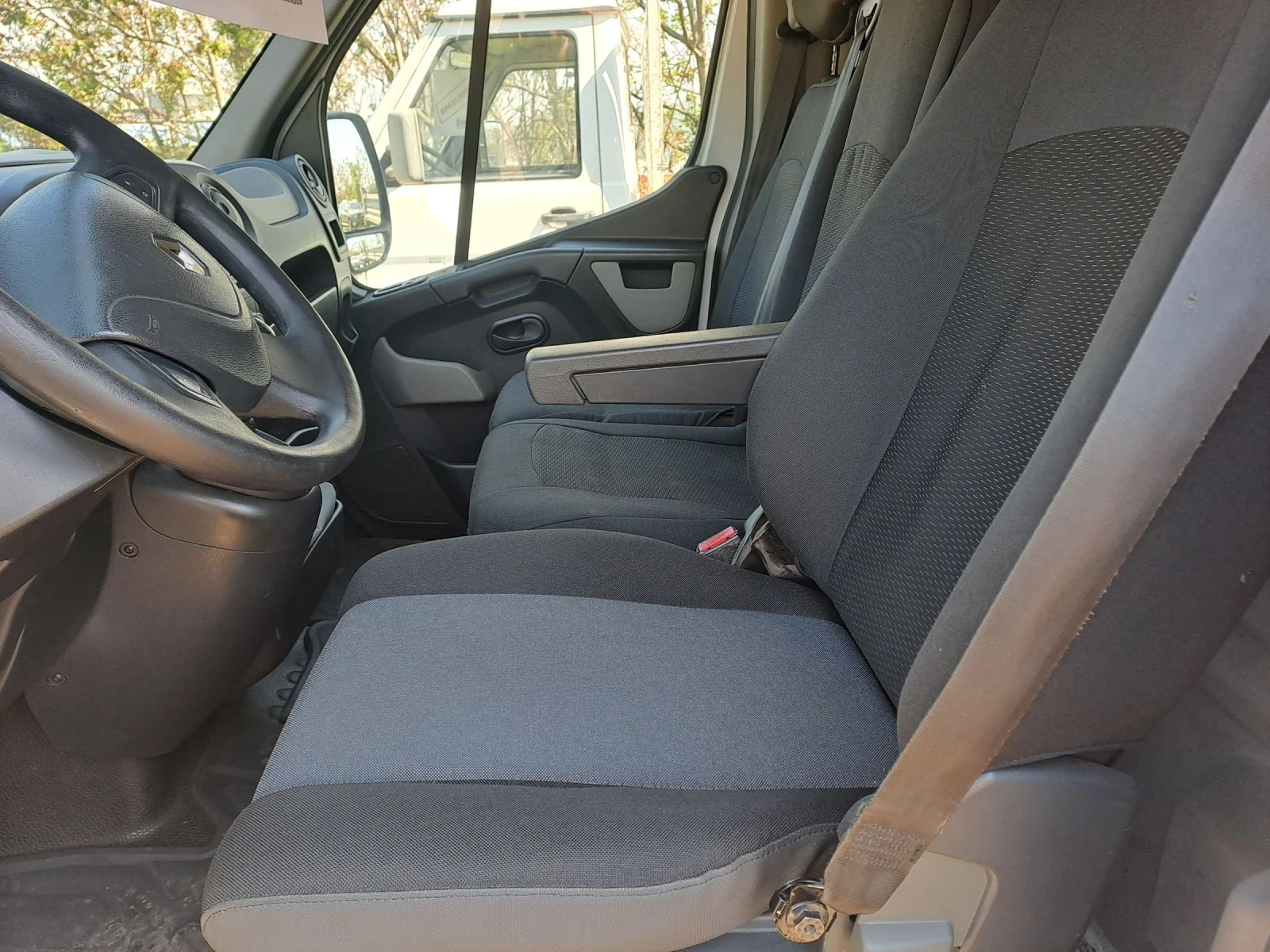 Renault Master 2.3dci 12еп. 6м - изображение 10
