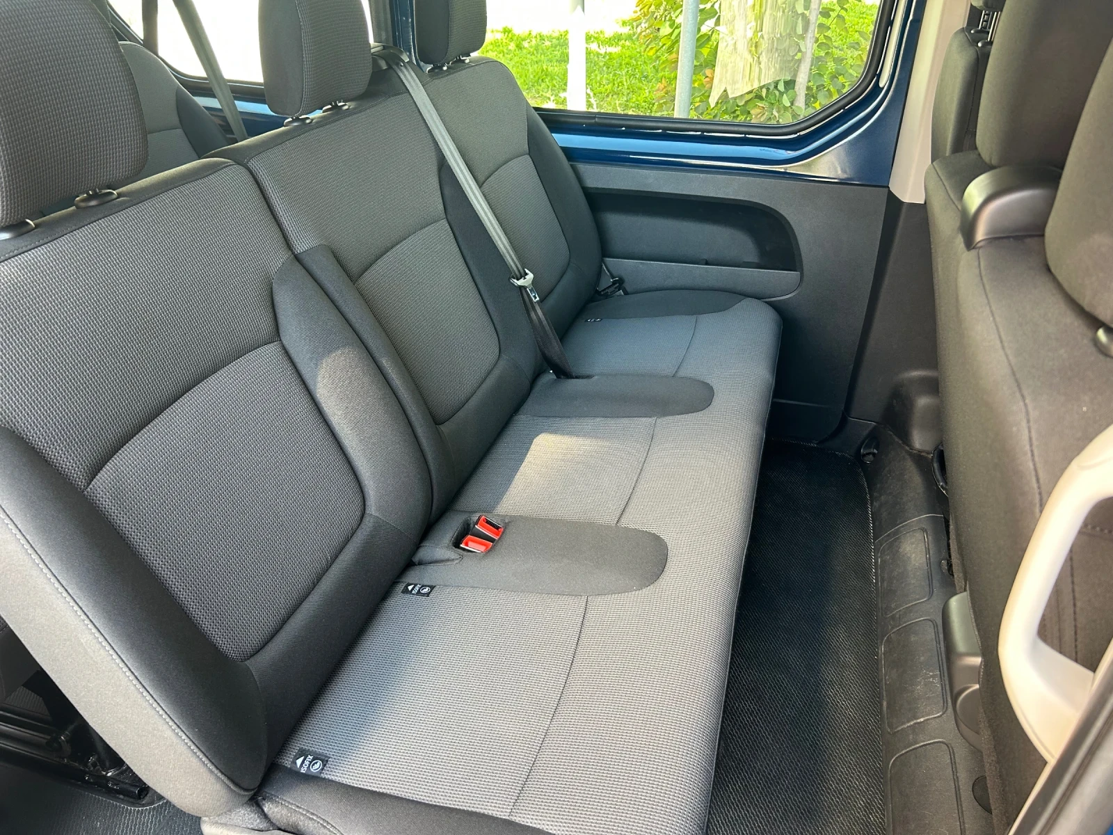 Renault Trafic, снимка 6 - Бусове и автобуси - 54726796