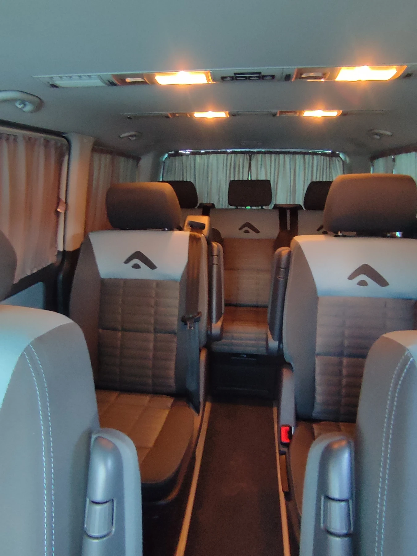 VW Multivan, снимка 3 - Бусове и автобуси - 54822060