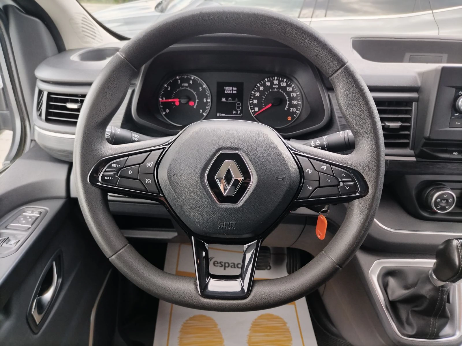 Renault Trafic 2.0 Blue dCi/125к.с./8+ 1/L2H1/, снимка 10 - Бусове и автобуси - 56021756