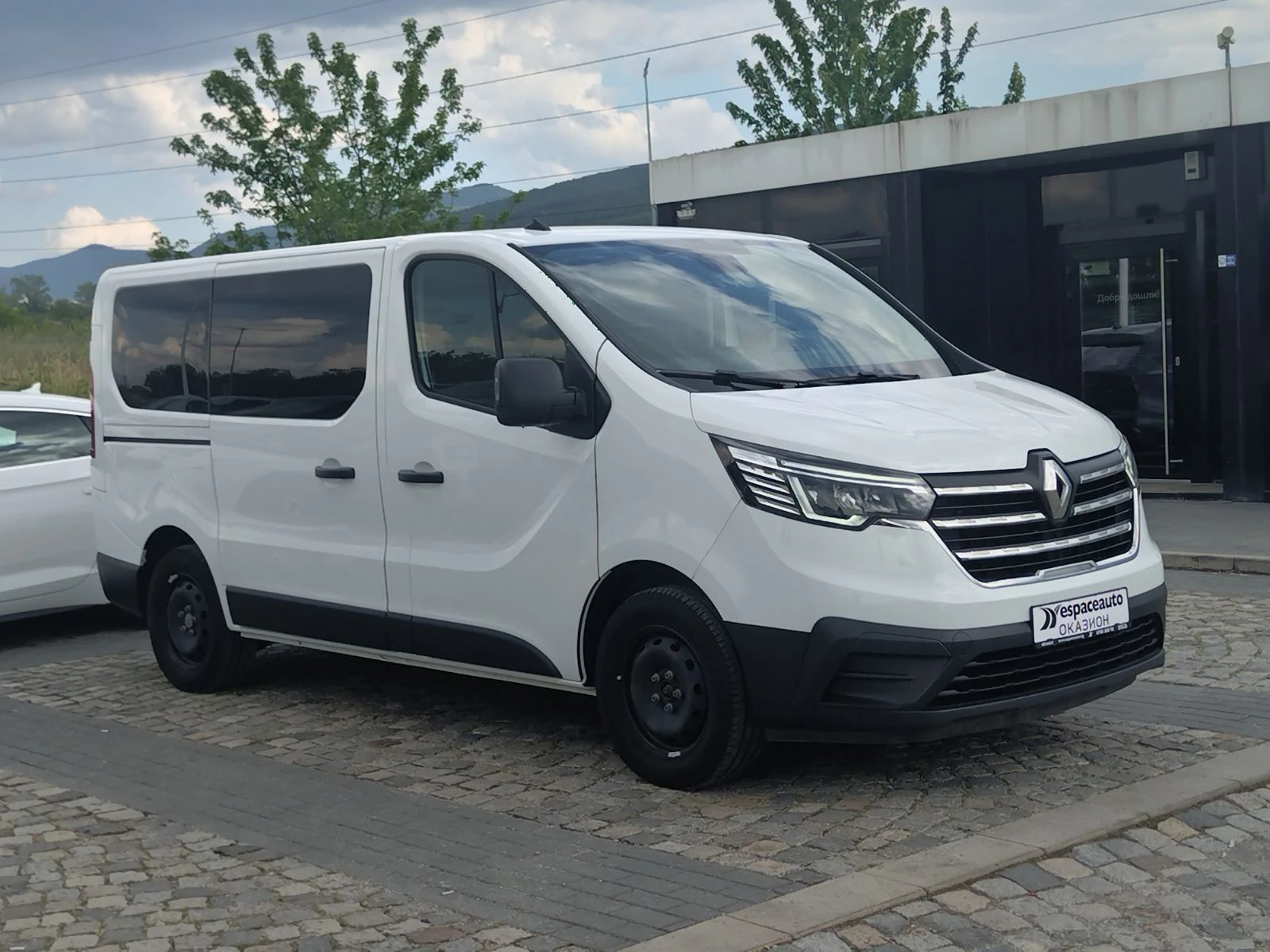 Renault Trafic 2.0 Blue dCi/125к.с./8+ 1/L2H1/, снимка 3 - Бусове и автобуси - 56021756