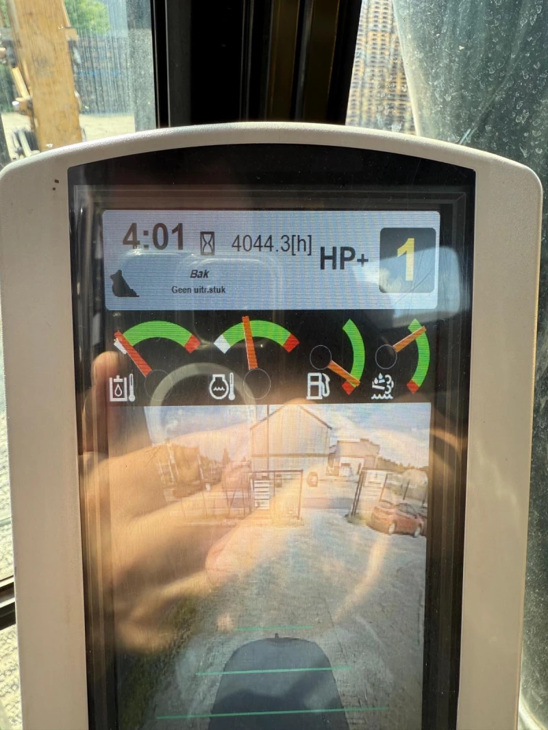 Багер Caterpillar 326FL, снимка 8 - Индустриална техника - 51397063