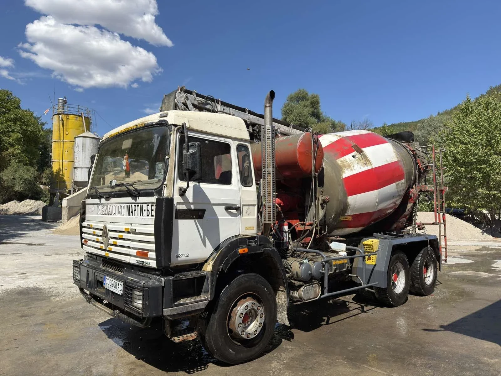 Бетон миксер Renault Maxter G300