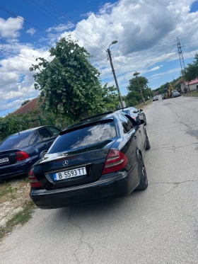 Mercedes-Benz E 220, снимка 4