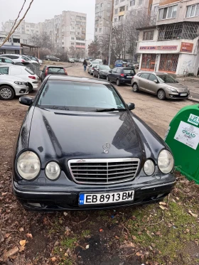 Mercedes-Benz E 320 Газ 3.2 224.кс 4х4 обслужен всичко платено. , снимка 12