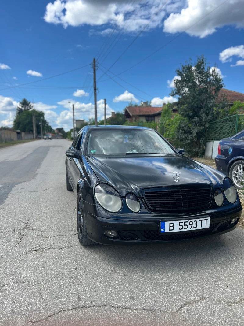 Mercedes-Benz E 220, снимка 7 - Автомобили и джипове - 47165170