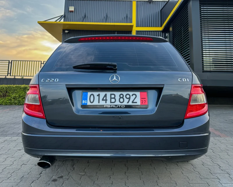 Mercedes-Benz C 220 170к.с / 2 КЛЮЧА / КСЕНОН , снимка 5 - Автомобили и джипове - 47314995