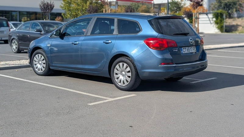 Opel Astra, снимка 3 - Автомобили и джипове - 47806188