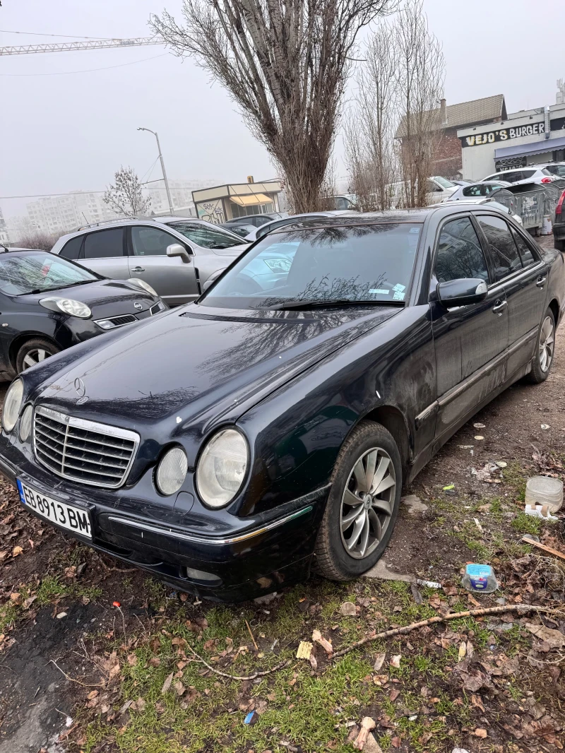 Mercedes-Benz E 320 Газ 3.2 224.кс 4х4 обслужен всичко платено. , снимка 6 - Автомобили и джипове - 49503096