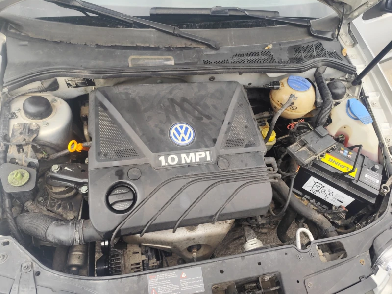 VW Polo 1.0, снимка 7 - Автомобили и джипове - 51915453