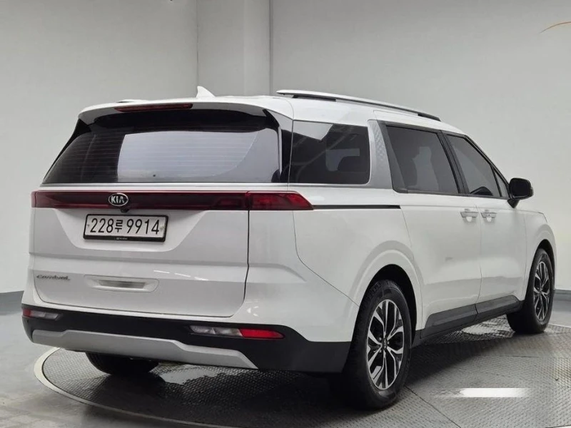 Kia Carnival, снимка 3 - Автомобили и джипове - 51957102