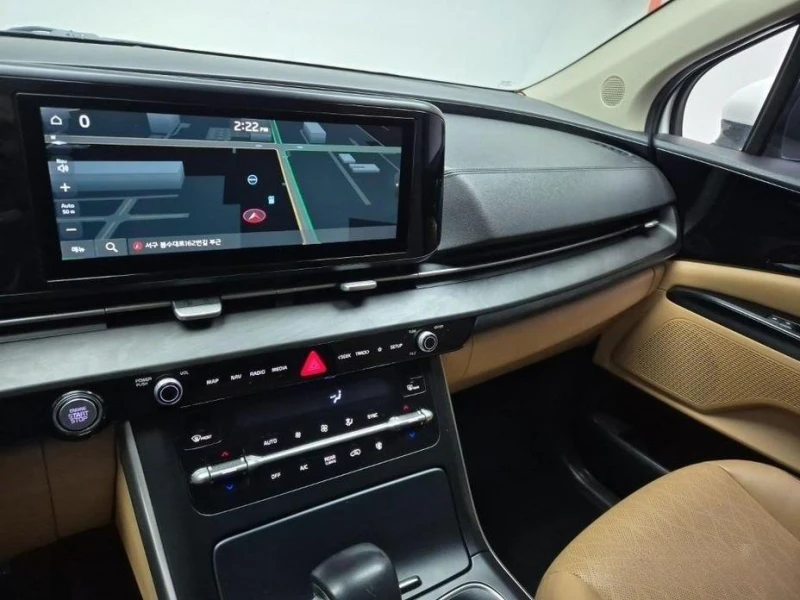 Kia Carnival, снимка 10 - Автомобили и джипове - 51957102