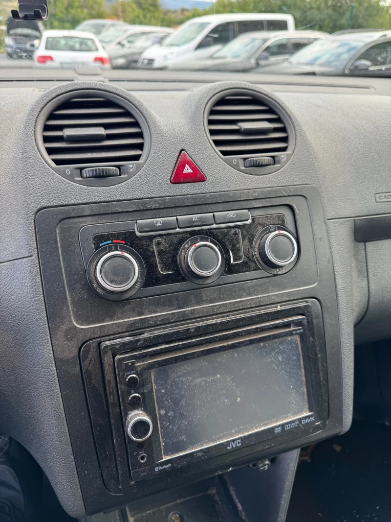 VW Caddy 2.0TDI КЛИМАТИК, снимка 11 - Автомобили и джипове - 52021359