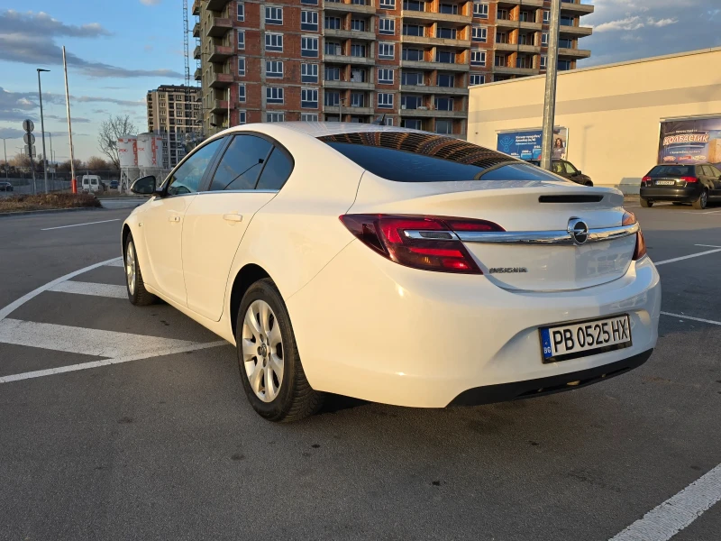 Opel Insignia 1.4 Turbo   LPG   Богато оборудване , снимка 3 - Автомобили и джипове - 52292456