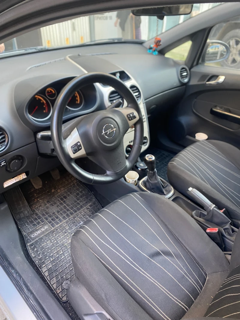 Opel Corsa, снимка 3 - Автомобили и джипове - 52402531