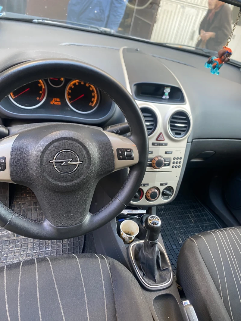 Opel Corsa, снимка 4 - Автомобили и джипове - 52402531