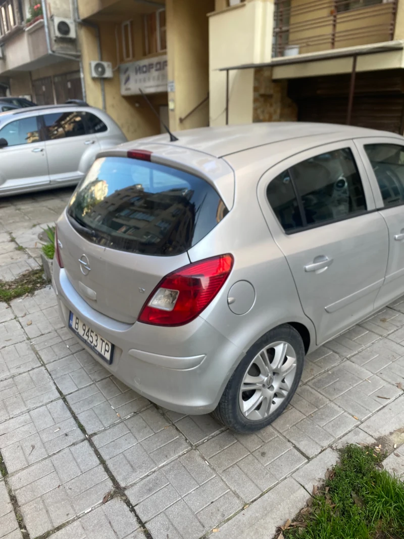 Opel Corsa, снимка 2 - Автомобили и джипове - 52402531