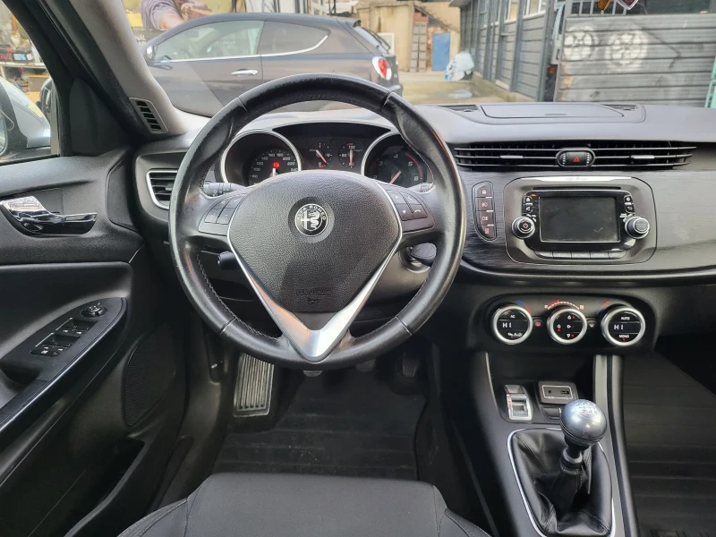 Alfa Romeo Giulietta 1.6 JTDm euro 6B, снимка 11 - Автомобили и джипове - 52863825