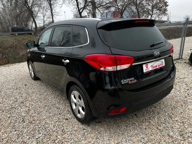 Kia Carens 1.7CRDI 135000KM.6-SPEED SWISS EDITION, снимка 5 - Автомобили и джипове - 53291563